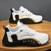 Zapatos Bajos para Hombre 2026 Nuevos para Todas las Estaciones Parche de Cuero Versátiles Modernos Ligeros Suela Suave Tenis Casuales para Hombre