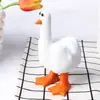 Novo produto transfronteiriço Pato Você decoração de pato criativa com dedo do meio, estátua divertida, ornamento de artesanato em resina para jardim