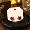 Aretes Geométricos Rojos Ankela Festivos de Año Nuevo Nicho Temperamento Venta Caliente Aretes de Botón Otoño/Invierno 2026 Venta al por Mayor de Pendientes
