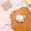 Broche de Urso Xadrez Novo Estilo Coreano Fofo de Primavera Tecido Preenchido com Algodão Borda de Renda Formato de Coração Acessório Fresco para Roupa