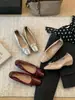 Elegantes zapatos de tacón medio poco profundos 2026 otoño lazo de cuero tacón grueso punta cuadrada zapatos Mary Jane