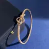 La Artesanía Exquisita Desbloquea el Código de la Moda. Pulsera de Cuerda Nudada con Llave Exquisita Incrustada de Diamantes Estilo Coreano