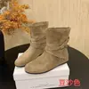 Otoño 2026 Nuevas Botas de Media Caña Retro de Cuero Mate con Hebilla Estilo Británico Adelgazantes Botines Occidentales Botas de Caballero A901