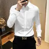 Camisa masculina de manga longa, de alta qualidade, elástica, com corte slim, abotoada, resistente a amassados e que não precisa ser passada, adequada para uso business casual