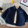 Camisa de Mezclilla Forrada de Felpa de Invierno Muye Boys Ropa Caliente para Niños Top Moda Infantil Camisa Versátil Chaqueta Engrosada