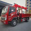 Camión grúa de brazo recto Dongfeng de 6.3 toneladas con chasis trasero de ocho ruedas para elevación y transporte de materiales de ingeniería y construcción
