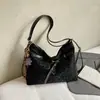 2025 Nova Bolsa Tote Versátil Retrô para Outono e Inverno Leve de Grande Capacidade Bolsa para o Dia a Dia Bolsa de Ombro Único Transversal de Alta Qualidade