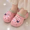 Nuevos zuecos cómodos de suela gruesa en bloques de color con una sensación de "caminar sobre heces", populares zapatos casuales de plataforma alta de verano para mujer, cómodos, antideslizantes, adecuados para usar al aire libre.