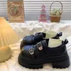 Zapatos Individuales Retro para Persona Pequeña para el Viaje Diario Mujer 2026 Otoño Nuevo Estilo Mocasines Estilo Británico Versátiles Ligeros Zapatos Pequeños de Cuero Mujer