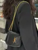 Diseño de Nicho 2026 Nueva Bolsa Nube con un Toque de Alta Gama, Bolso de Hombro con Cadena Acolchado, Bolso Cruzado de Silla de Montar con Letras a la Moda