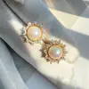 Brincos de Pérola Zircônia Agulha de Prata S999 Modernos Versáteis Tendência Girassol Zircônia Microincrustada Pérola de Concha Brincos de Alta Qualidade