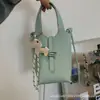 Bolso de Mujer Estilo Cesta con Patrón de Lichi Transfronterizo Modelo Nuevo 2026 Bolso de Hombro Texturizado Bolso Cruzado Casual Bolso Cubo