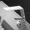 Lavabo de lujo ligero color gris plomo, grifo para lavabo, lavabo de encimera de baño, mueble de baño doméstico, grifo de cascada frío y caliente
