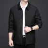 Jaqueta acolchoada masculina para meia-idade, espessada para outono e inverno, com gola alta, adequada para pais, disponível em tamanhos grandes, peça externa casual e quente para homens de meia-idade e idosos
