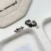 Nuevo anillo floral retro con diseño de rama de vid y flor envejecida, con un estilo único y discreto, lleno de detalles florales, y apertura ajustable
