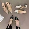 Sandalias de tacón alto con punta y tacón grueso tachonadas para mujer, Mocasines de moda 2026 cubiertos de remaches para uso en exteriores