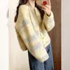 Cardigã versátil amarelo jacquard estilo étnico para mulheres, novo modelo outono e inverno, estiloso e jovial, casaco de malha versátil