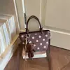 Bolsa Tote Pequena Super Quente para Mulheres 2026 Novo Verão Camurça Pelúcia Mesclado para o Dia a Dia Ombro Único Transversal Bolsa Saco