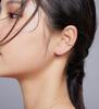 Pendientes individuales con clip de hueso de oreja de circonita de color plata esterlina s925 Pendientes de arcoíris nuevos pendientes individuales de nicho para mujer