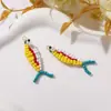 Pescado Colorido Tejido Divertido de Dibujos Animados Colgante Pendientes Dopamina DIY Pendientes Colgante para Bolsos Llavero Accesorios