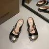 Sandalias Versátiles y Elegantes de Estilo Femenino para Combinar con Faldas, Zapatos Planos Populares de Estilo Coreano con Diseño de Nicho para Mujer 2025