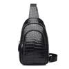 Bolso de Pecho para Hombre con Patrón de Panza de Cocodrilo, Bolso para Hombre de Piel de Vaca de Primera Capa, Bolso Cruzado para Hombro, Bolso de Pecho de Cuero Genuino, Estilo Minimalista Urbano