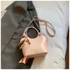 Bolso de Mano Estilo Coreano para Viajes de Negocios para Mujer 2026 Modelo Nuevo de Primavera, Bolso de Hombro de Aspecto Elegante y Gran Capacidad, Bolso Cruzado Retro