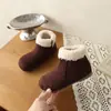 Botas de Nieve de Lana de Cordero para Niñas Modelo Nuevo 2026 Botines Cortos Peludos Vintage para Niños con Forro de Felpa Zapatos de Algodón Planos de Invierno Versátiles