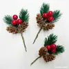 Decoración Navideña DIY Empaque Caja de Regalo Accesorios de Decoración Árbol de Navidad Artificial Colgante de Piña Roja Hojas de Pino Navideñas