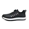 Novos Sapatos de Golfe Masculinos Sapatos Esportivos Impermeáveis Sola Antiderrapante Respirável Cadarço Com Crampons Para Golfe ao Ar Livre