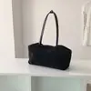 Nueva Bolsa Tote para Viajes Otoño/Invierno Gran Capacidad Moda Retro Suede Felpa Estilo Coreano Nicho Simple Bolso de Hombro para Mujer