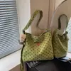 Bolso de lunares de gran capacidad para mujer, nuevo y moderno 2026, bolso de hombro versátil, adecuado para estudiantes universitarios y bolso de compras versátil
