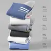 Calcetines para Hombre de Primavera y Otoño, Absorbentes de Sudor, Resistentes al Olor, Transpirables de Media Pantorrilla, Calcetines Deportivos Simples a Rayas para Baloncesto, Calcetines Deportivos de Secado Rápido para Hombre
