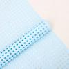 Papel para envolver ramo de flores de papel con agujeros color dopamina papel de embalaje hueco ligero impermeable papel de embalaje para ramo en stock