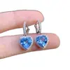 Aretes de topacio con calidad impecable y excelente color de fuego, el tamaño de la piedra principal es de aproximadamente 8*8 mm. Plata 925 incrustación finamente elaborada