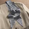 Bufanda de Seda Diagonal Floral Retro de Moda para Decoración del Cabello, Cinta Larga para Atar el Cabello, Cinturón de Cintura, o como un Pañuelo Largo Pequeño para Mujer