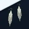 Brincos Longos Elegantes Estilo Coreano com Franjas de Strass para Mulheres, Brincos de Corrente com Garras Cravejados de Diamante para Vestido de Jantar, Joias Versáteis