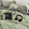 Conjunto Casual de Cuatro Piezas de Color Puro Verde Fruta Estilo Ins Mezcla y Combina Terciopelo de Leche Engrosado Juego de Cama de Tres Piezas de Terciopelo Coral de Invierno 4