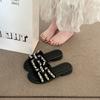 Chinelos de Pérola Estilo Chanel para Mulheres, Novo Modelo Verão 2026, Sandálias de Moda Planas de Alto Acabamento