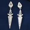 Aretes de Espada Gótica Oscura Europeos y Americanos, Aretes Vintage con Forma de Espada y Piedra Gema Roja en Forma de Gota de Agua Plateados Desgastados, Accesorios de Subcultura