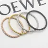 Pulseira de Contas Rosqueadas Transfronteiriça Europeia e Americana para Mulheres, Pulseira com Fecho de Moda em Aço Titânio, Joia Simples e Única Retro Não Desbota