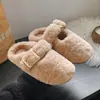 Elegantes pantufas peludas para mulheres, novo calçado para outono e inverno, chinelos de enfiar com solas grossas, forro de pelúcia e fivela quadrada