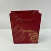 Nuevo Lápiz Labial de Marca Famosa Cosméticos al por Mayor Bolso de Mano Bolsa de Regalo Bolsa de Empaque de Perfume Bolsa de Regalo Bolsa de Regalo Regalo