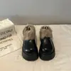 Botas de Neve Plataforma Forradas com Pelo Femininas 2026 Inverno Novo Sola Grossa Aumenta Altura Forro de Lã Botas de Neve de Couro Moda Quente Sapatos de Algodão