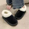 Chinelos estilo preguiçoso de sola grossa com borda desfiada, quentes para o inverno, para usar em casa, estilo suave, fofo e versátil