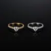 Anillo de Moissanita Triangular de Un Quilate de Lujo Accesible Transfronterizo Anillo Cuadrado de Plata de Ley 925 Joyería de Alta Gama