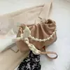 Bolsa de Axila Personalizada em Formato de Nuvem para Mulheres com Design Plissado de Pérolas, Moderna e Versátil, Bolsa de Ombro Feminina Fresca e Elegante