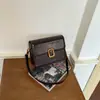 Bolso Pequeño Cuadrado con Hebilla Cuadrada Retro para Mujer 2026 Nuevo Estilo Estilo Meilade Bolso Tofu con Solapa Versátil Bolso de Hombro Único Cruzado