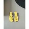Zapatos Aliguifei con una Gran Textura que Son Cómodos para Ir al Trabajo, Simples y Versátiles, Adelgazantes y Fáciles de Combinar, con Tacones Delgados y un Estilo de Chancla