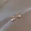 Novos Brincos Mini Pérola Cereja, Simples e de Nicho, Brincos Requintados e Elegantes com um Toque de Luxo Leve e de Alta Qualidade para Mulheres